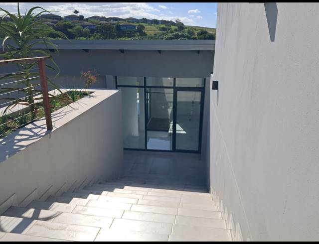 4 BEDROOM HOUSE FOR SALE IN PALM LAKES ESTATE